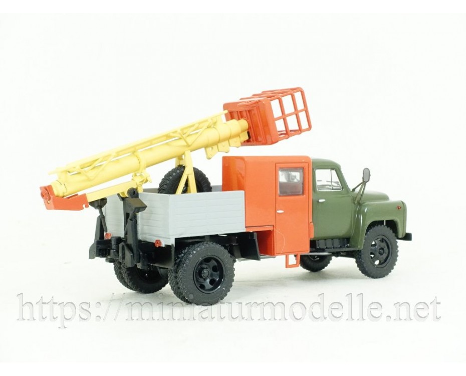 1:43 GAZ 52 Telescopic boom lift TVG 15| Online Hobby Store for Railway ...