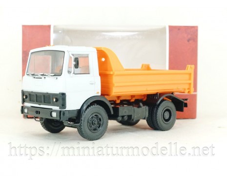 1:43 MAZ 5551 Kipper
