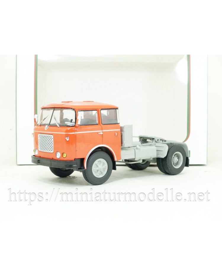1:43 Skoda 706 MTTN Solozugmaschine