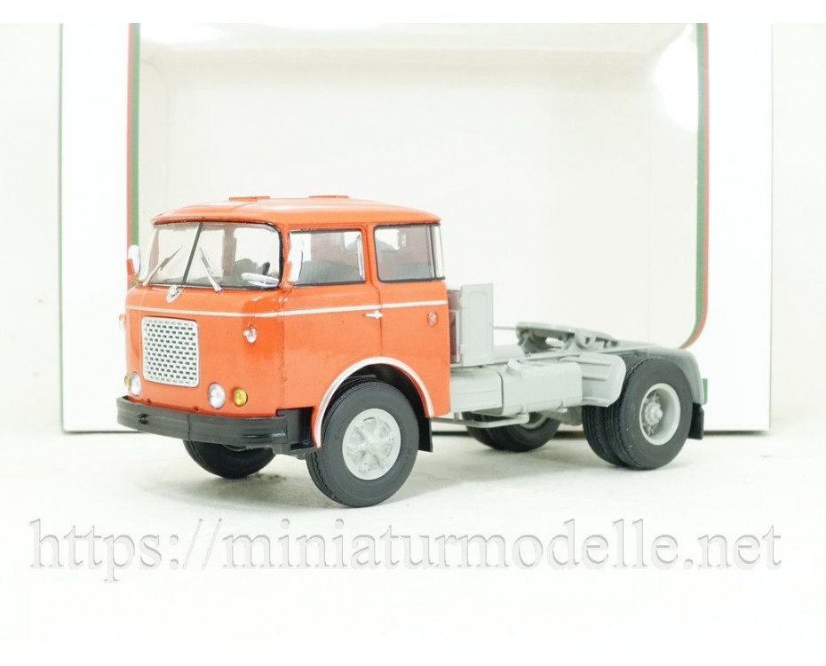 1:43 Skoda 706 MTTN Solozugmaschine, 103573, Auto History - Aist by https://miniaturmodelle.net