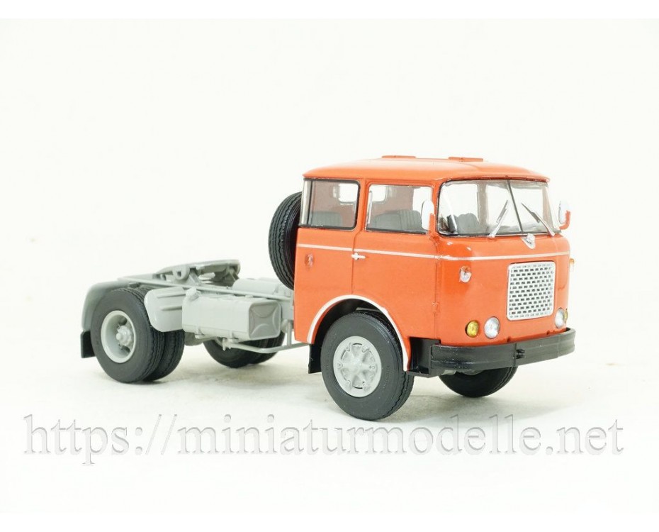 1:43 Skoda 706 MTTN Solozugmaschine, 103573, Auto History - Aist by https://miniaturmodelle.net