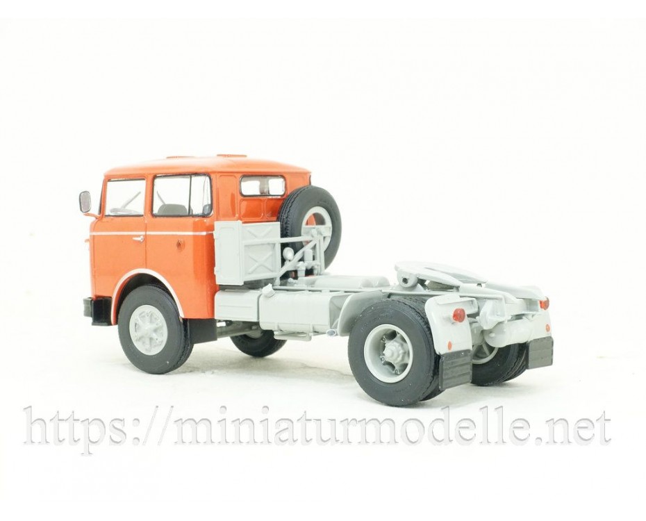 1:43 Skoda 706 MTTN Solozugmaschine, 103573, Auto History - Aist by https://miniaturmodelle.net