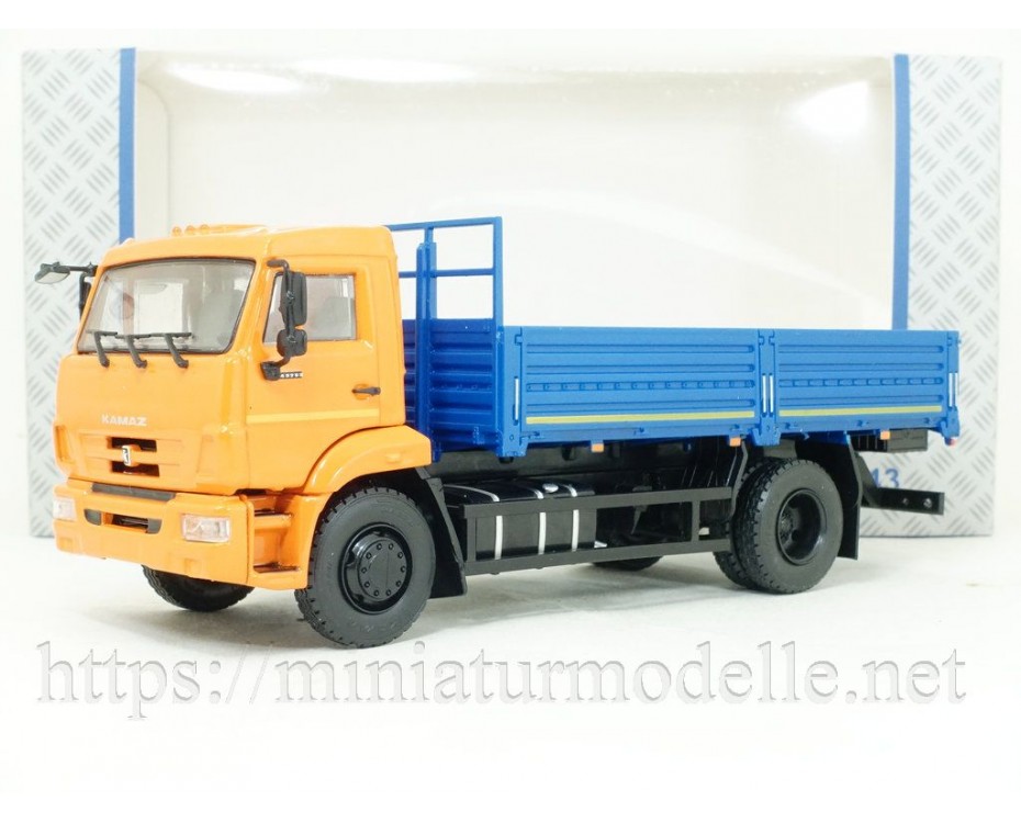 1:43 KAMAZ 43253 Pritsche, 101999, Auto History - Aist by https://miniaturmodelle.net