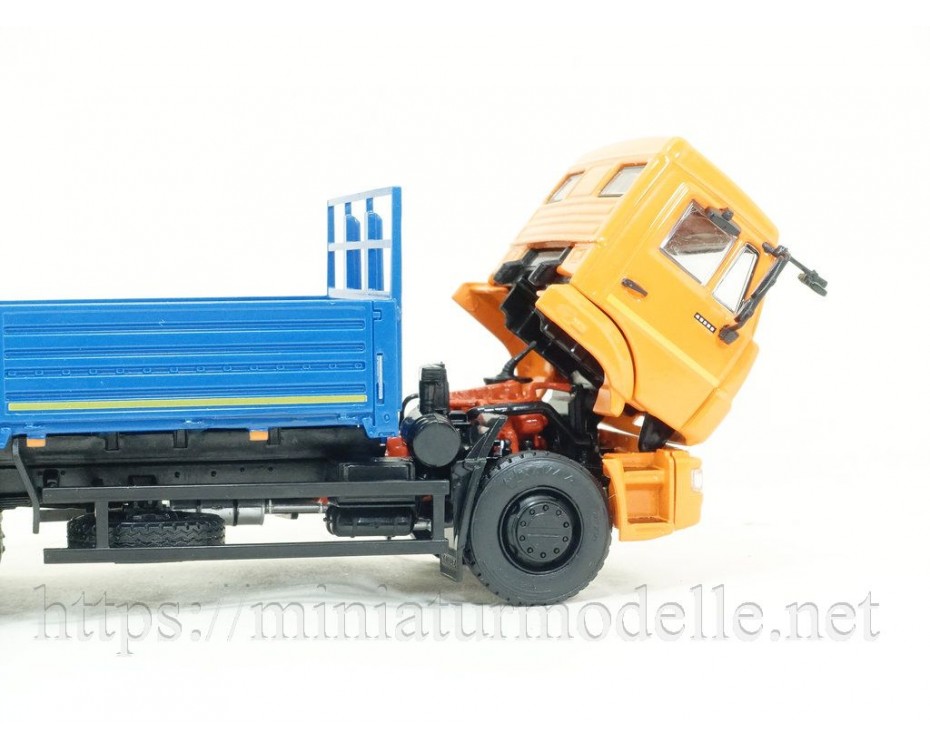 1:43 KAMAZ 43253 Pritsche, 101999, Auto History - Aist by https://miniaturmodelle.net