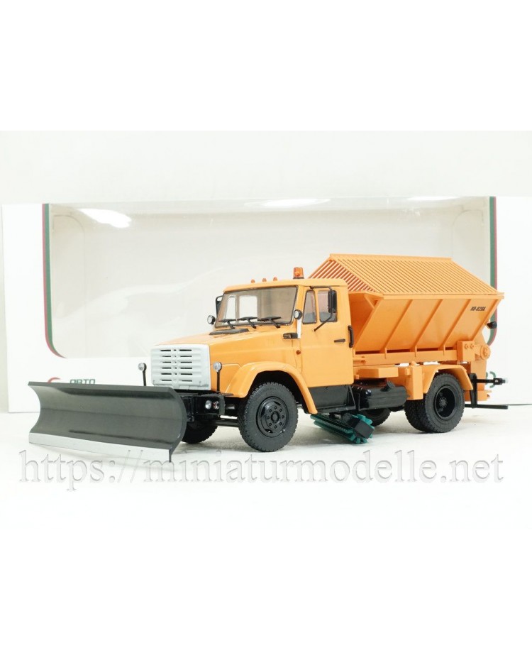 1:43 ZIL 4333 Schneepflug mit Sandstreuerssm KO-829A