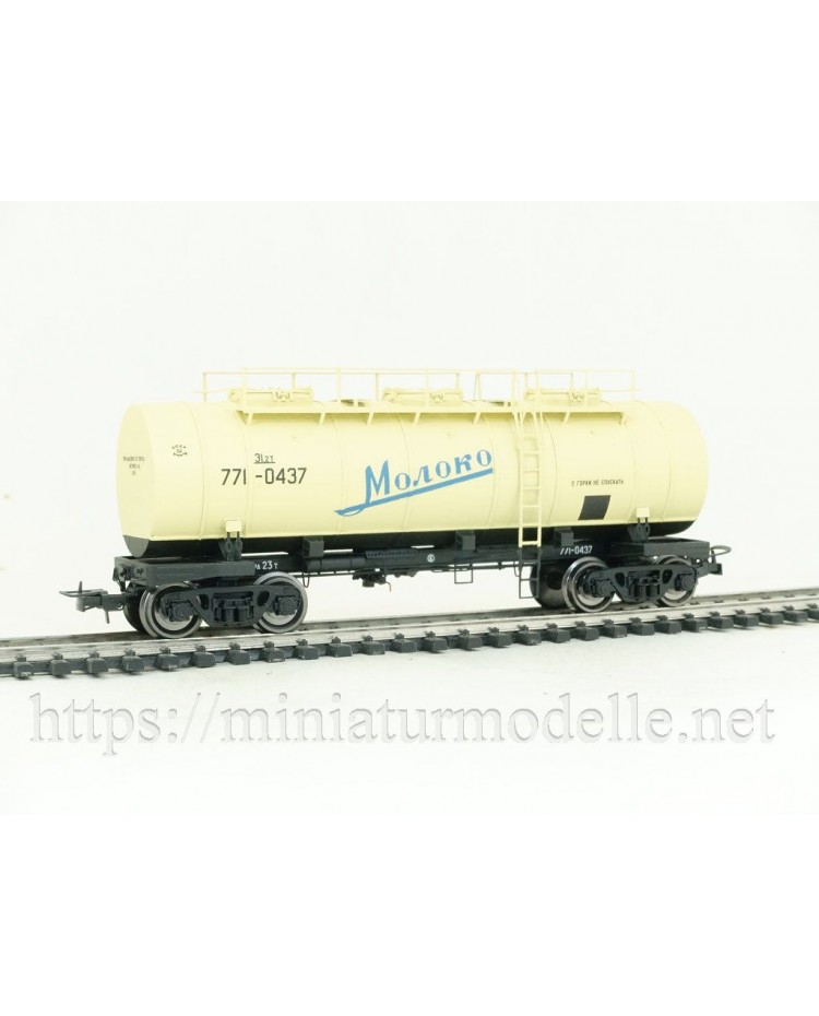 1:87 H0 Kesselwagen mod. 15-886 zum Transport von Milch der CCCP beige, 4. Epoche, Kleinserie