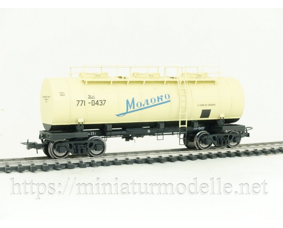 1:87 H0 Kesselwagen mod. 15-886 zum Transport von Milch der CCCP beige, 4. Epoche, Kleinserie, 886-0001, Onega by https://miniaturmodelle.net