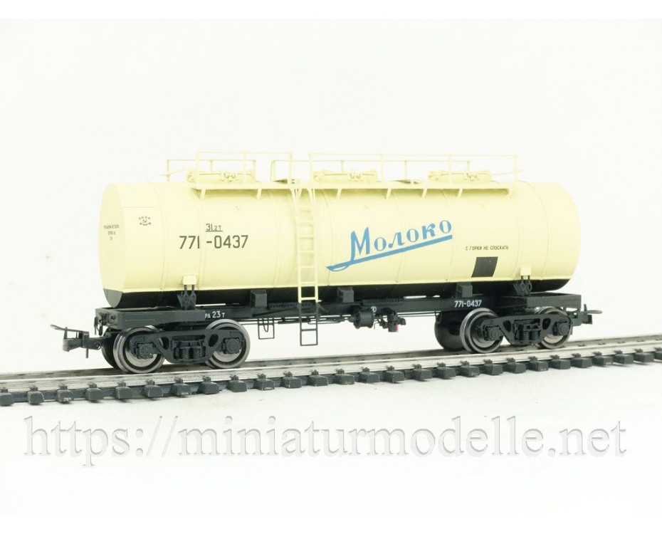1:87 H0 Kesselwagen mod. 15-886 zum Transport von Milch der CCCP beige, 4. Epoche, Kleinserie, 886-0001, Onega by https://miniaturmodelle.net