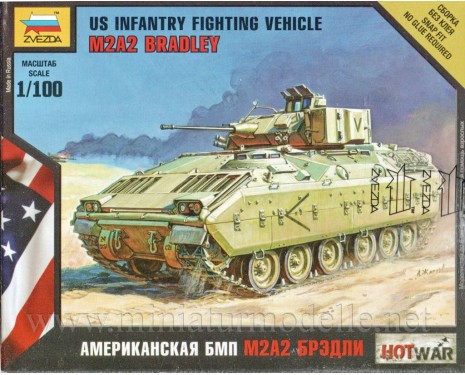 1:100 M2A2 Bradley US infantry fighting vehicle