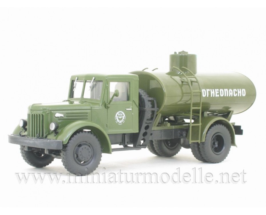 1:43 MAZ 200 Tanker truck AC 8 military, TR1016, Nashi Gruzoviki by https://miniaturmodelle.net