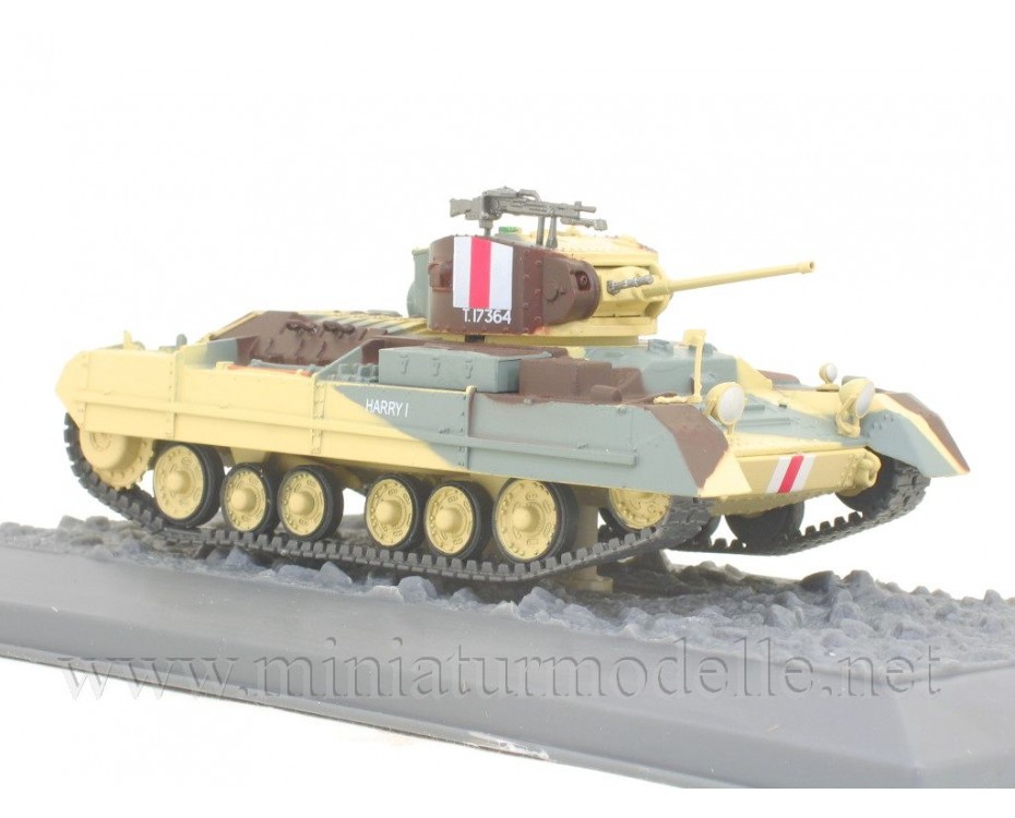 1:43 Infantry Mk III Valentine tank with magazine #16,  De Agostini by https://miniaturmodelle.net