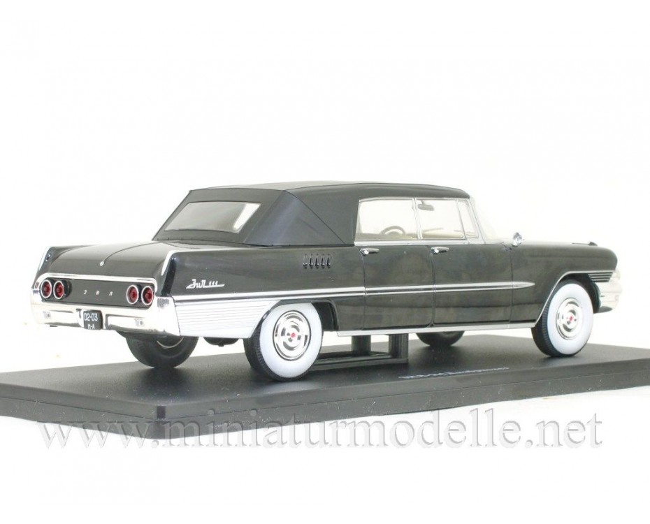 1:24 ZIL 111 D Limousine with magazine #62,  Hachette by https://miniaturmodelle.net