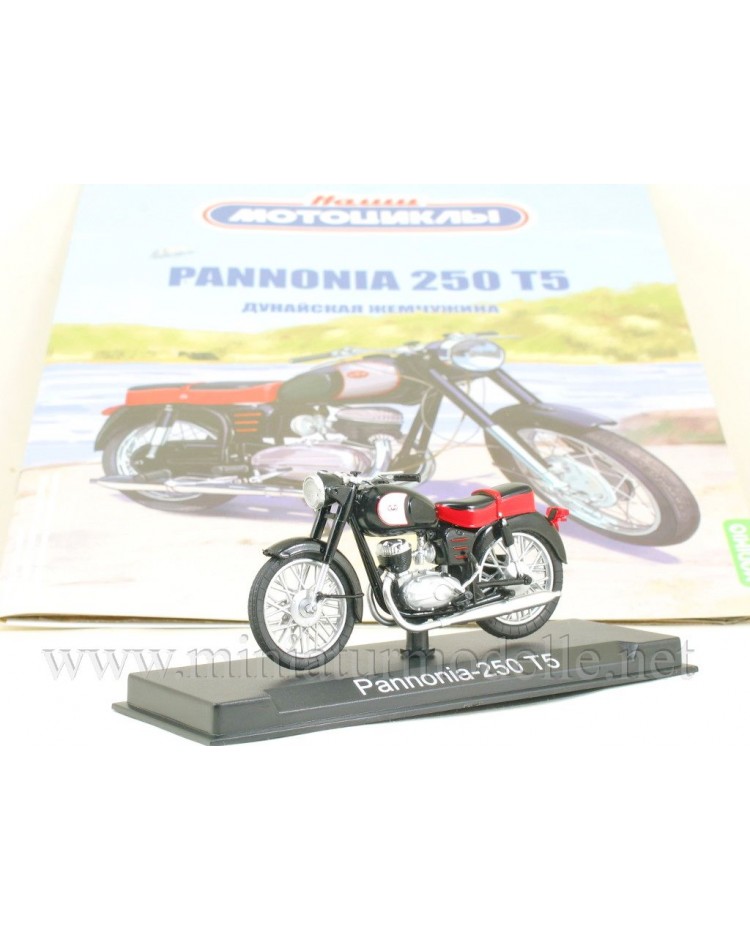 1:24 Pannonia 250 T5 Motorcycle with magazine #18