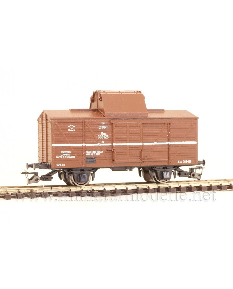 1:120 TT 3110 Covered alcohol tank wagon of the CCCP livery, era 3