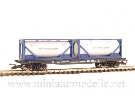 1:120 TT 3818 Container car with two tank container of the CCCP livery, era 4