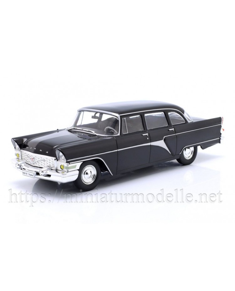 1:24 GAZ 13 Chaika Limousine