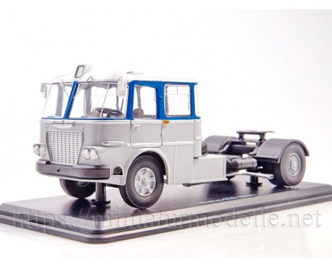 1:43 Ikarus 620 tractor unit, small batches model