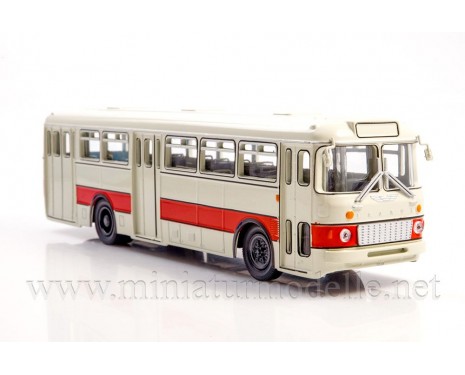 1:43 Ikarus 556 bus with magazine #38