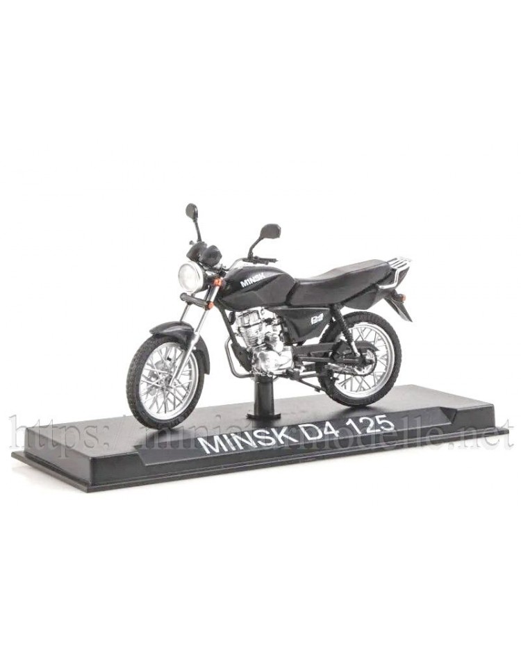 1:24 Minsk D4 125 Motorrad mit Zeitschrift #83