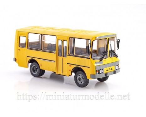 1:43 PAZ 3206 Minibus AWD with magazine #59