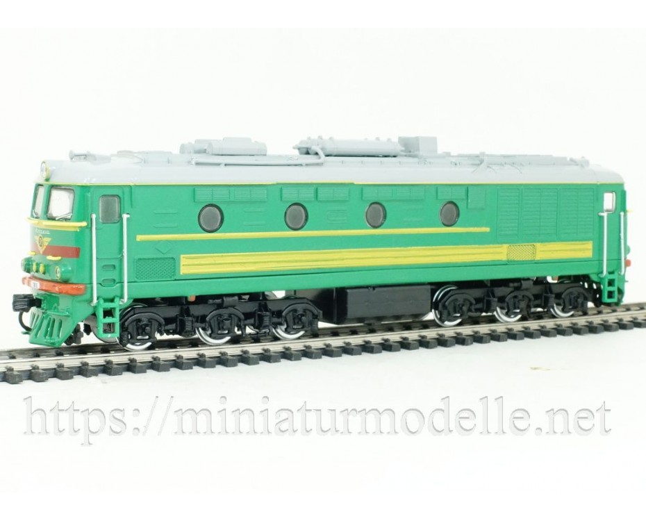 1:87 H0 TEP10 passenger diessel locomotive with magazine #5,  Modimio Collections by www.miniaturmodelle.net