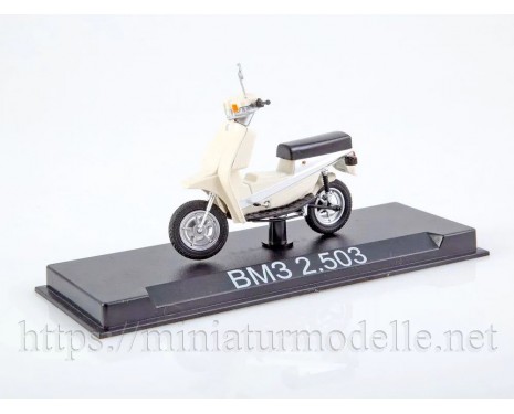 1:24 VMZ 2.503 motor scooter Strizh with magazine #69