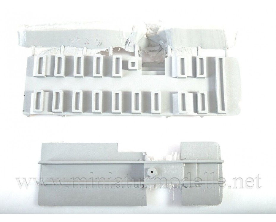 1:43 ZIS 129 Bus, Bausatz, 4041AVD, AVD Models by https://miniaturmodelle.net