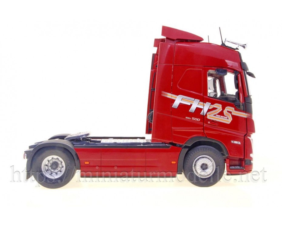 1:24 Volvo FH Globetrotter XL 25 Years Edition tractor truck, 2023, S2400104, Solido by https://miniaturmodelle.net