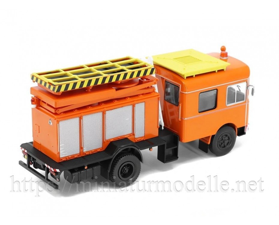 1:43 Skoda 706 RT Schörling Hebebühne mit Zeitschrift #77,  De Agostini by https://miniaturmodelle.net