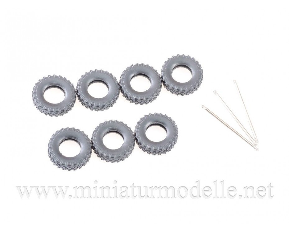 1:72 ZIL 131 motor heater UMP 350, kit, 1295AVD, AVD Models by https://miniaturmodelle.net