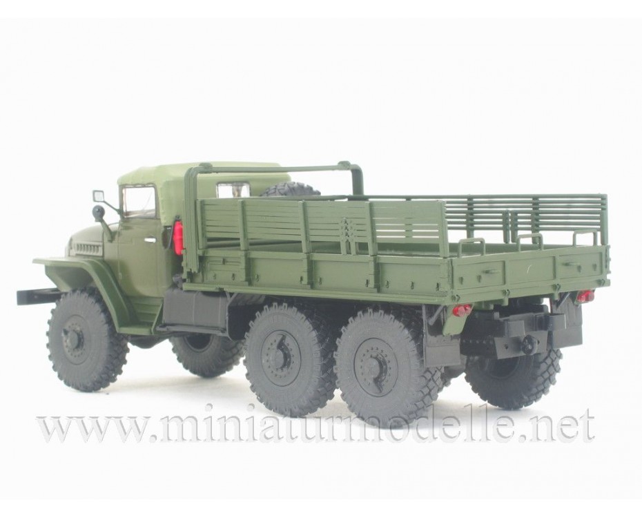 1:43 URAL 375 load platform, military, 101036, Auto History - Aist by https://miniaturmodelle.net