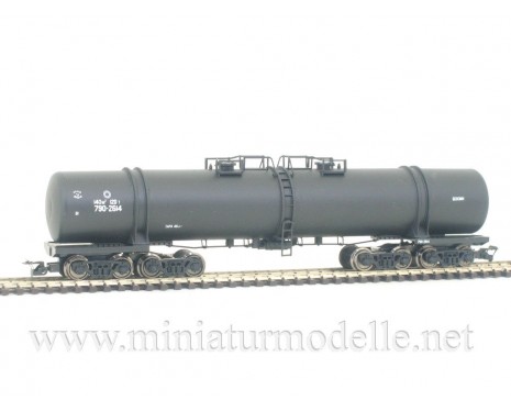 1:120 TT 3750 Eight-axle tank car for petrol transport of the CCCP livery, era 4