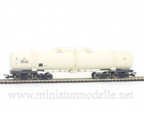 1:120 TT 3751 Eight-axle tank car for petrol transport of the CCCP beige livery, era 4