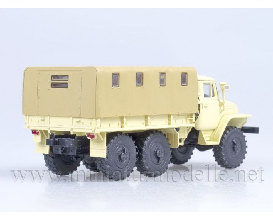 1:43 URAL 375 D Pritsche mit Plane, Militär beige, 100268, Auto History - Aist by https://miniaturmodelle.net