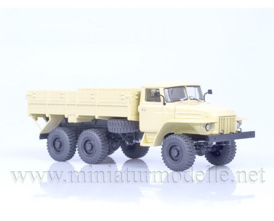 1:43 URAL 375 N kravas kaste, armijas beišīga, 100978, Auto History - Aist by https://miniaturmodelle.net