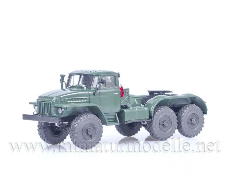 1:43 URAL 375 S K1 sedlu vilcējs, armijas, 100909, Auto History - Aist by https://miniaturmodelle.net