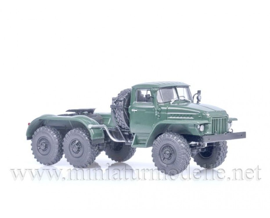 1:43 URAL 375 S K1 sedlu vilcējs, armijas, 100909, Auto History - Aist by https://miniaturmodelle.net
