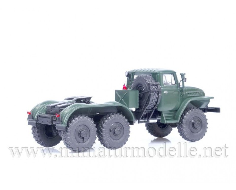 1:43 URAL 375 S K1 sedlu vilcējs, armijas, 100909, Auto History - Aist by https://miniaturmodelle.net