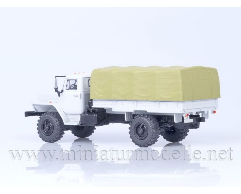 1:43 URAL 43206 Pritsche Plane, 101029, Auto History - Aist by https://miniaturmodelle.net