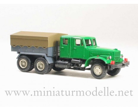 H0 1:87 KRAZ 258 Z tractor, dual cab, civil